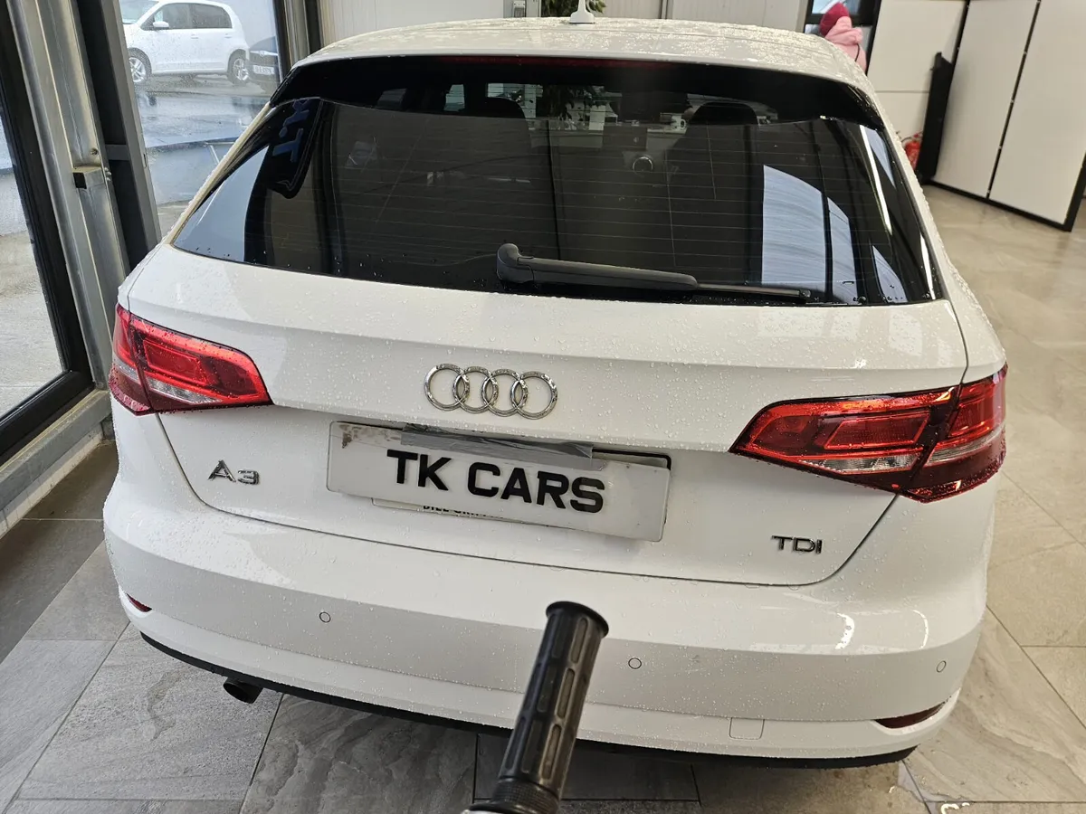 17 AUDI A3 SE TECHNIK SPORTBACK 1.6 DIESEL - Image 3