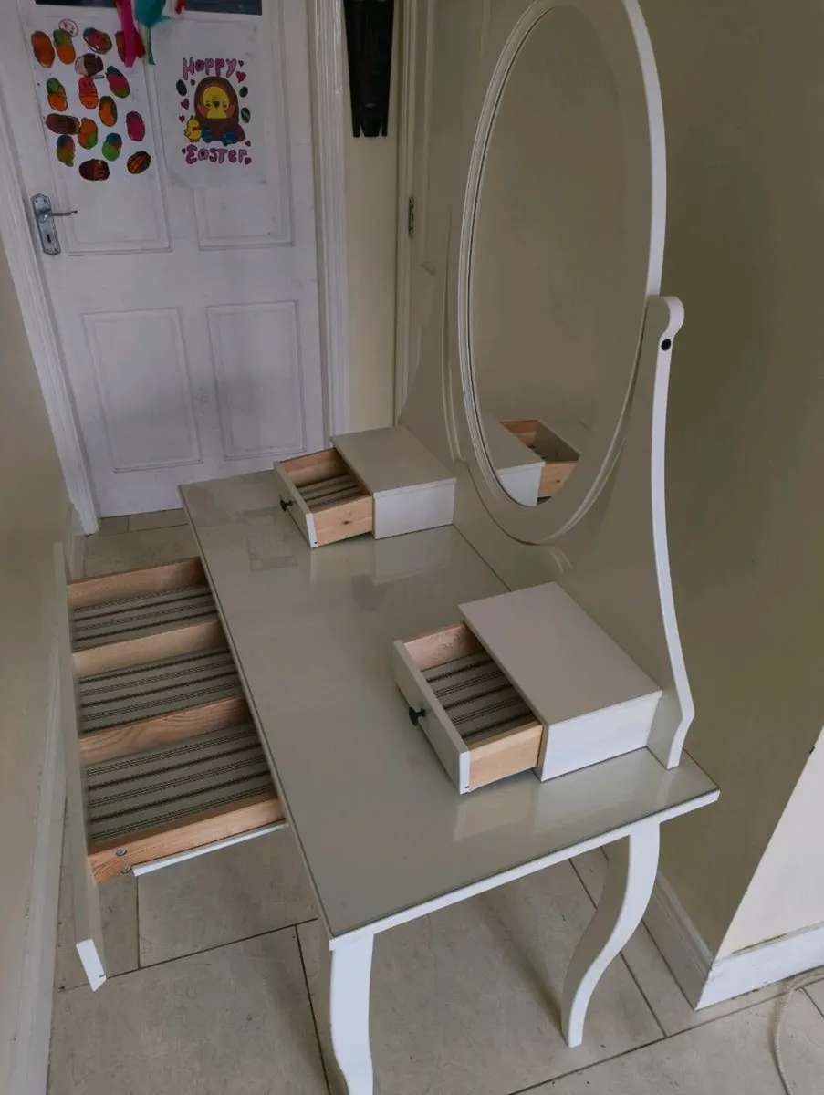 IKEA Hemnes dressing table - Image 2