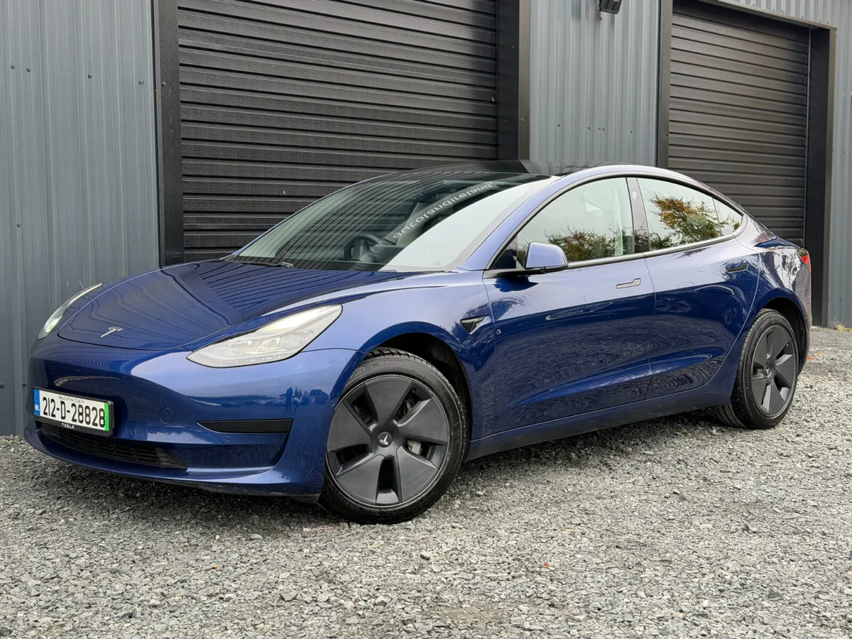 212 Tesla Model 3 Standard Range Plus - Image 1
