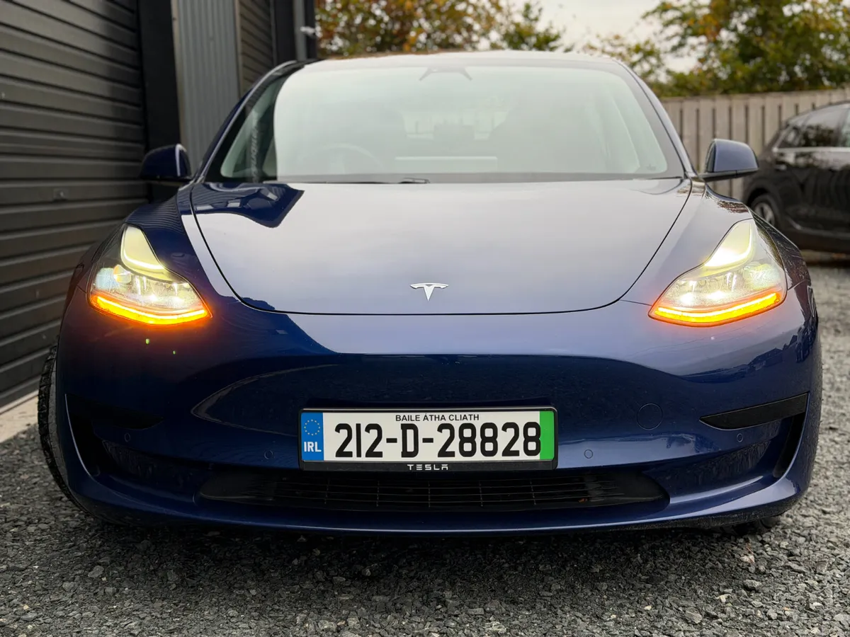 212 Tesla Model 3 Standard Range Plus - Image 2