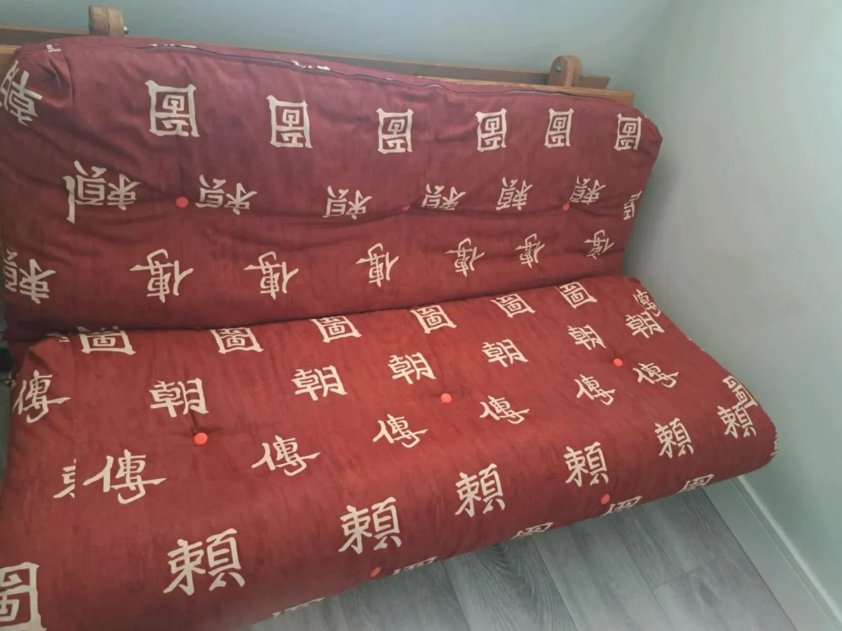 Futon couch bed - Image 1