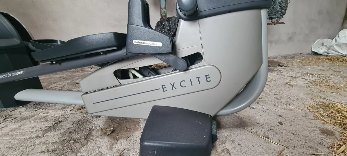 Technogym crosstrainer - Image 2