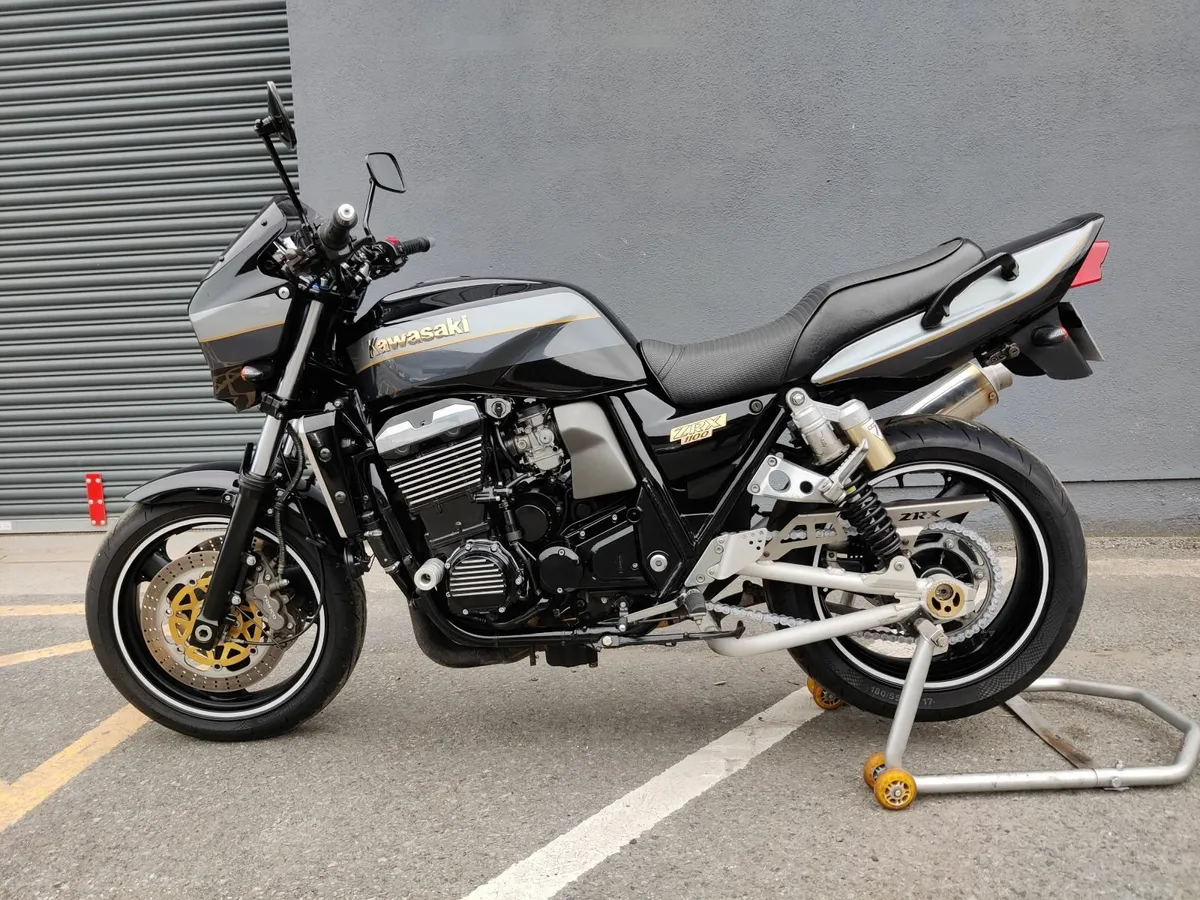 Kawasaki ZRX 1100  Mint Condition Muscle Bike - Image 1