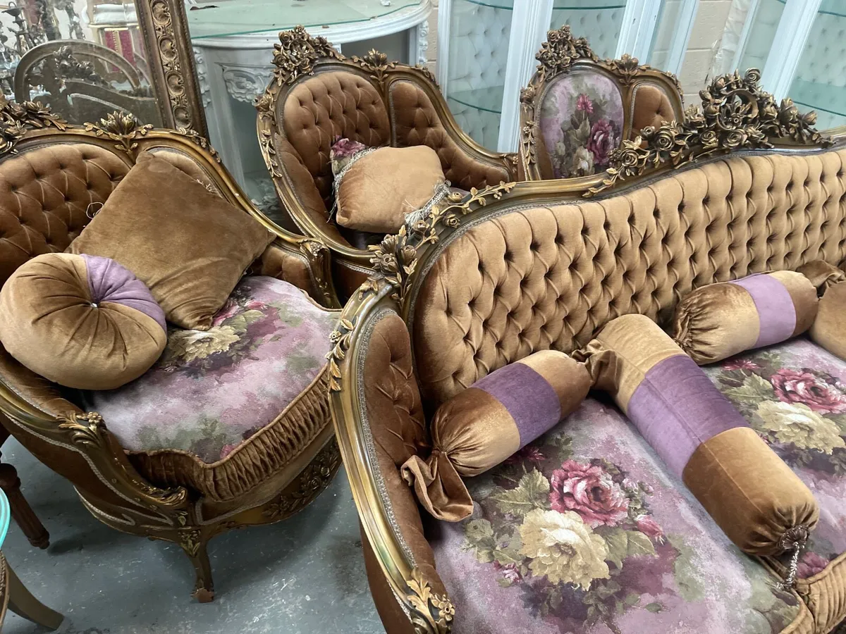Beautiful old salon set in great condition 5 piece - Image 3