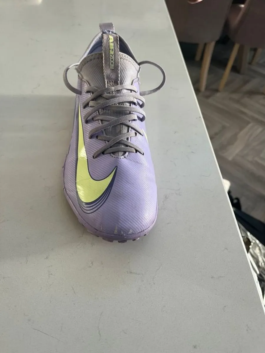 astro Runners size 6.5 - Image 4