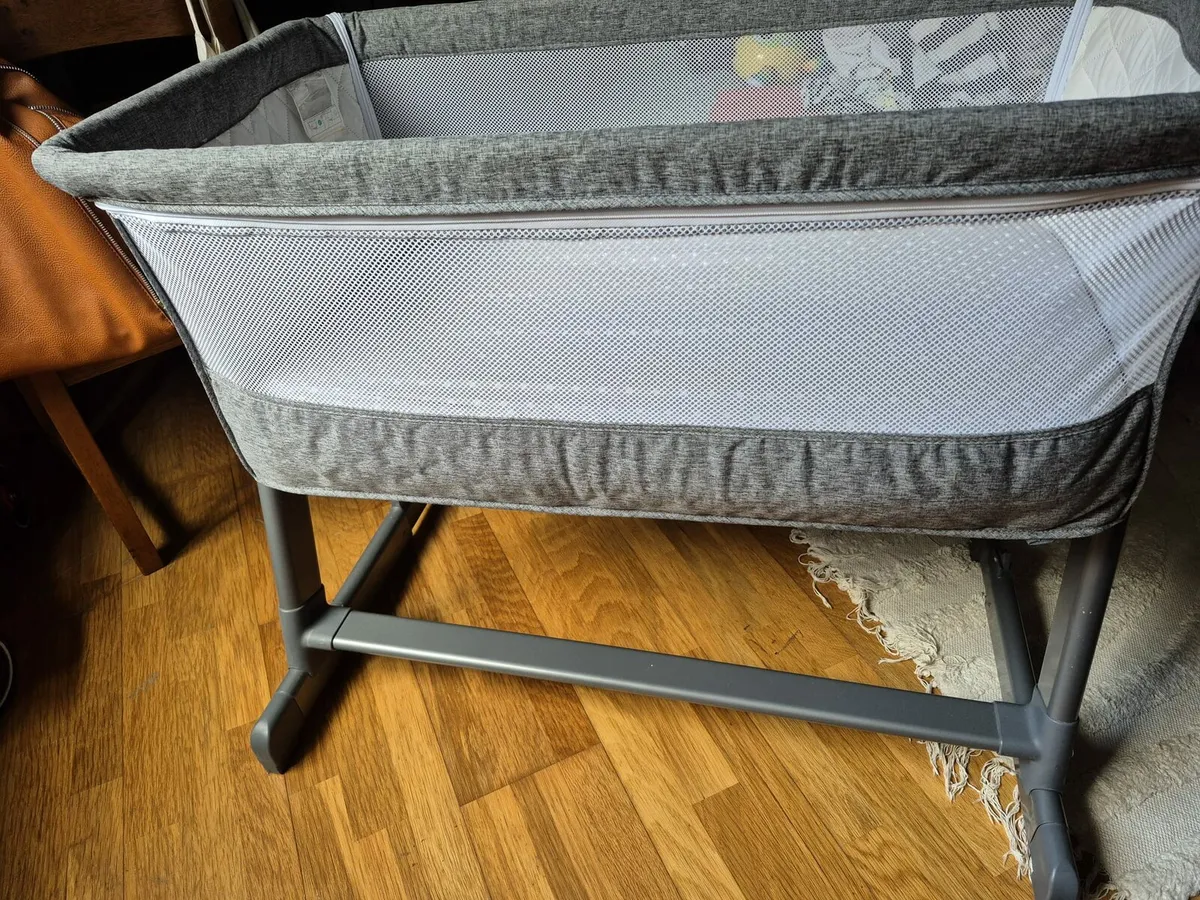 Co-sleeper - Image 1