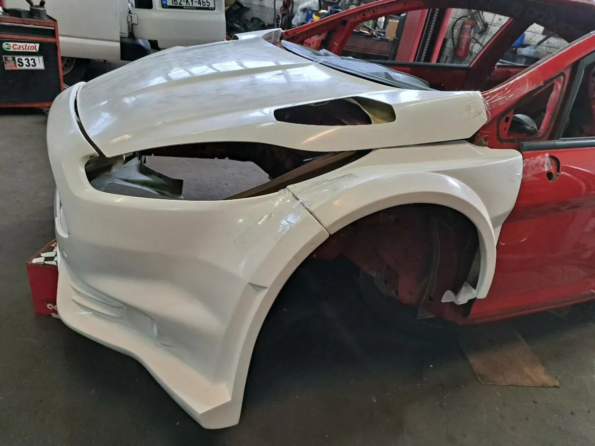 Fiesta shell + full body kit R5/proto - Image 2