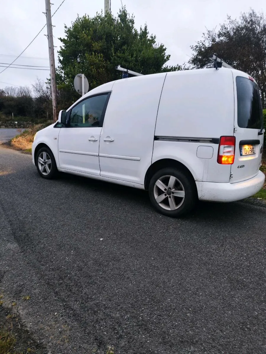 Caddy van - Image 4