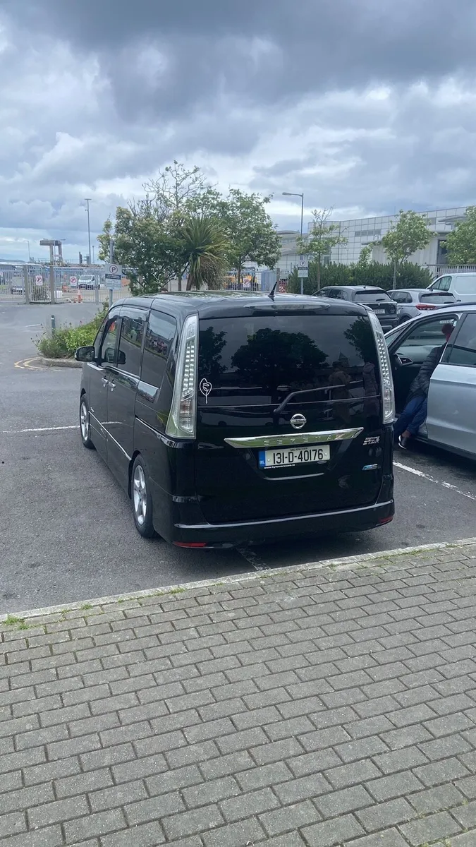 Nissan Serena - Image 3