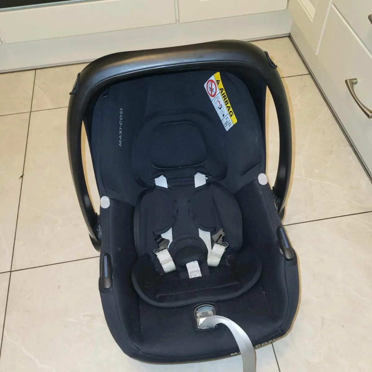 Maxi cosi car seat - Image 2
