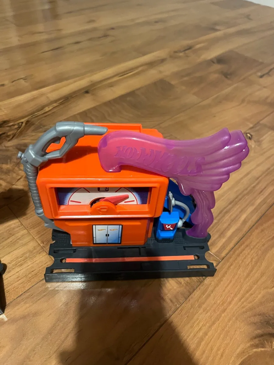Hot wheels