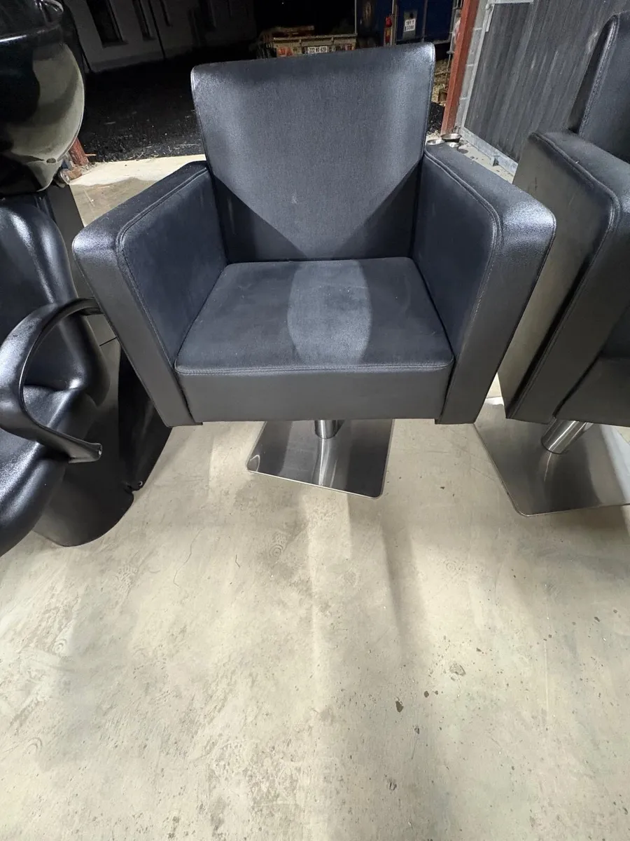 Salon chairs - Image 3