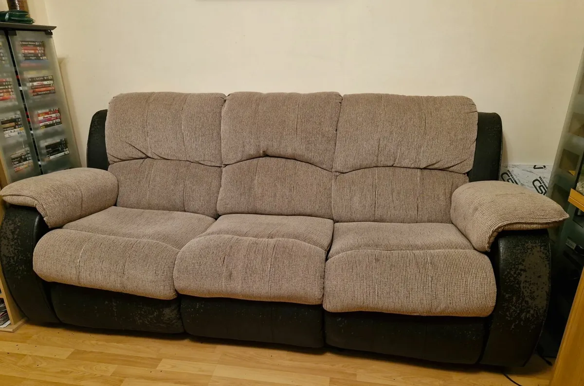 Sofa 3+2 with recliners - donation - Image 1