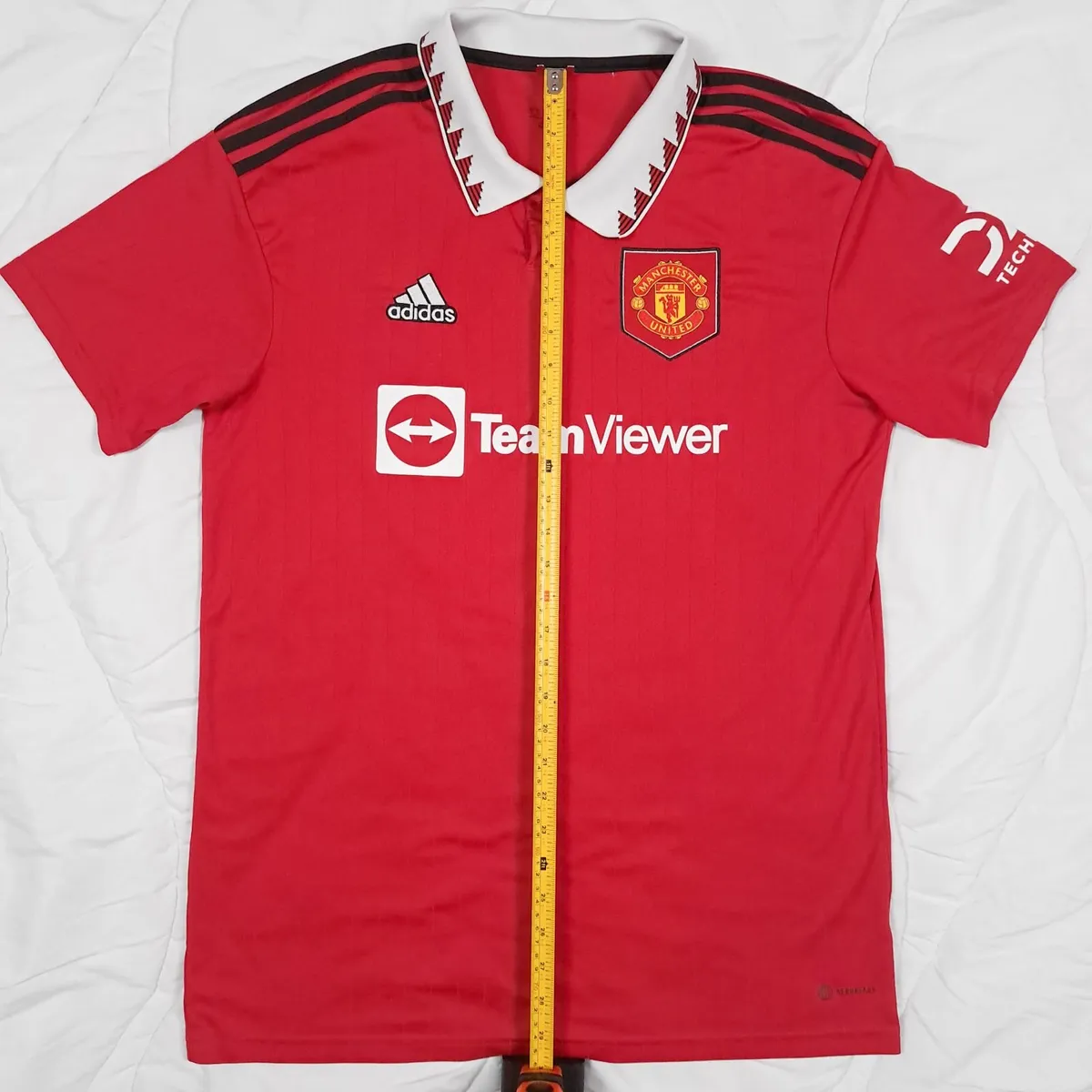 Adidas Manchester United 22 23 Football Shirt L - Image 2
