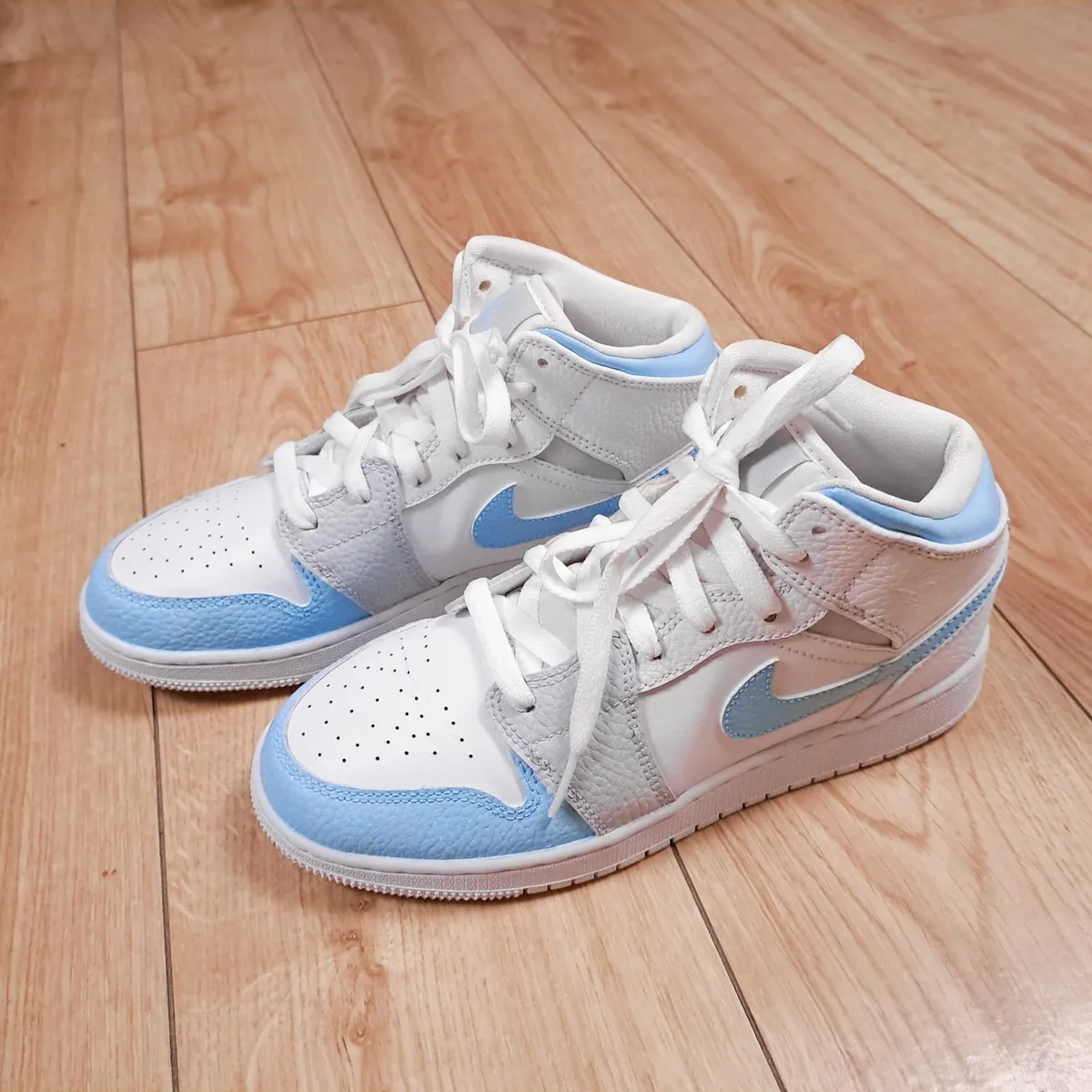 Nike Air Jordan 1 Mid White Blue Sneakers 4.5UK - Image 1