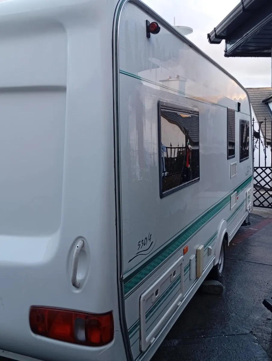 Coachman prestige fixed bed - Image 4
