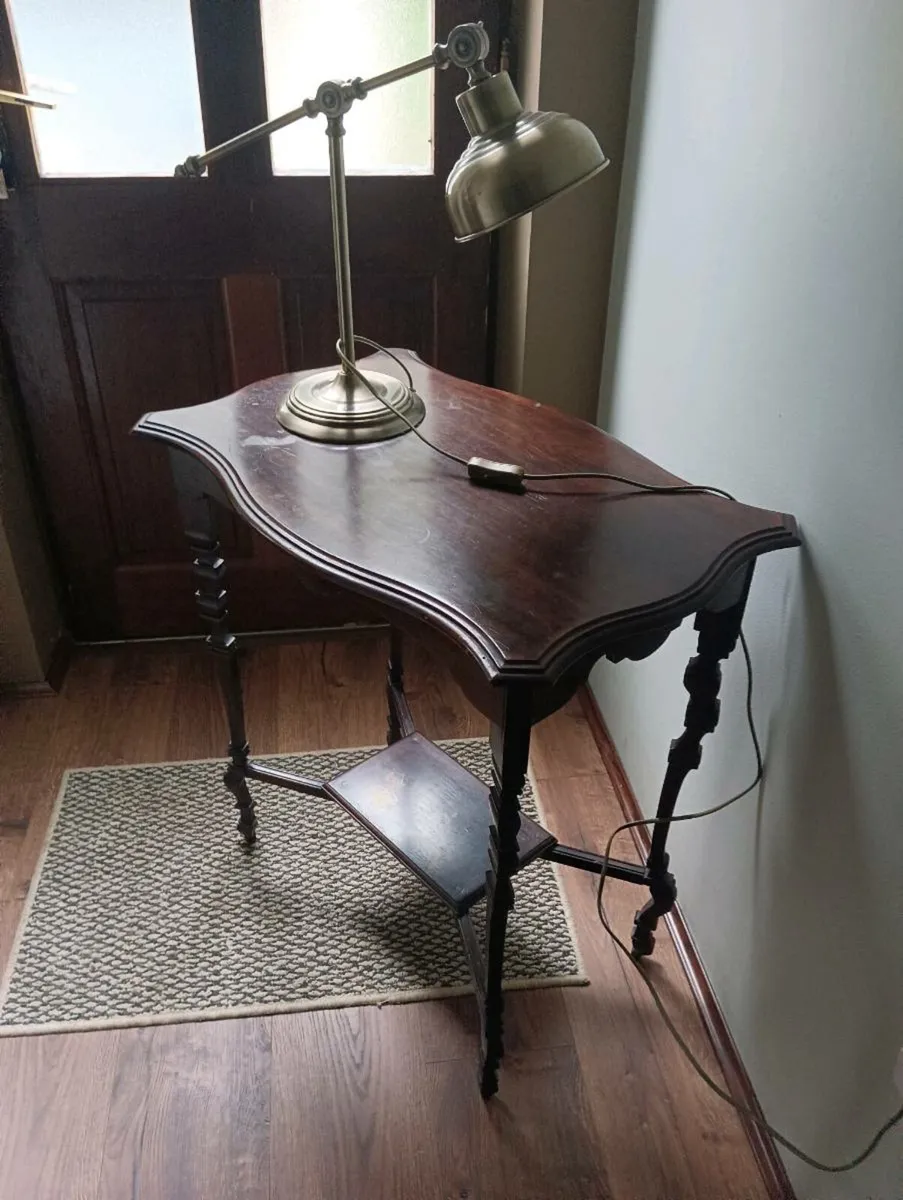 Table and desk lamp - Image 3
