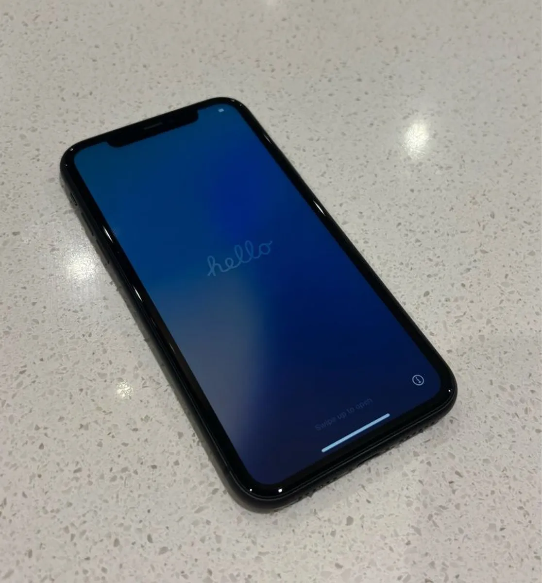 iphone 11 - Image 1