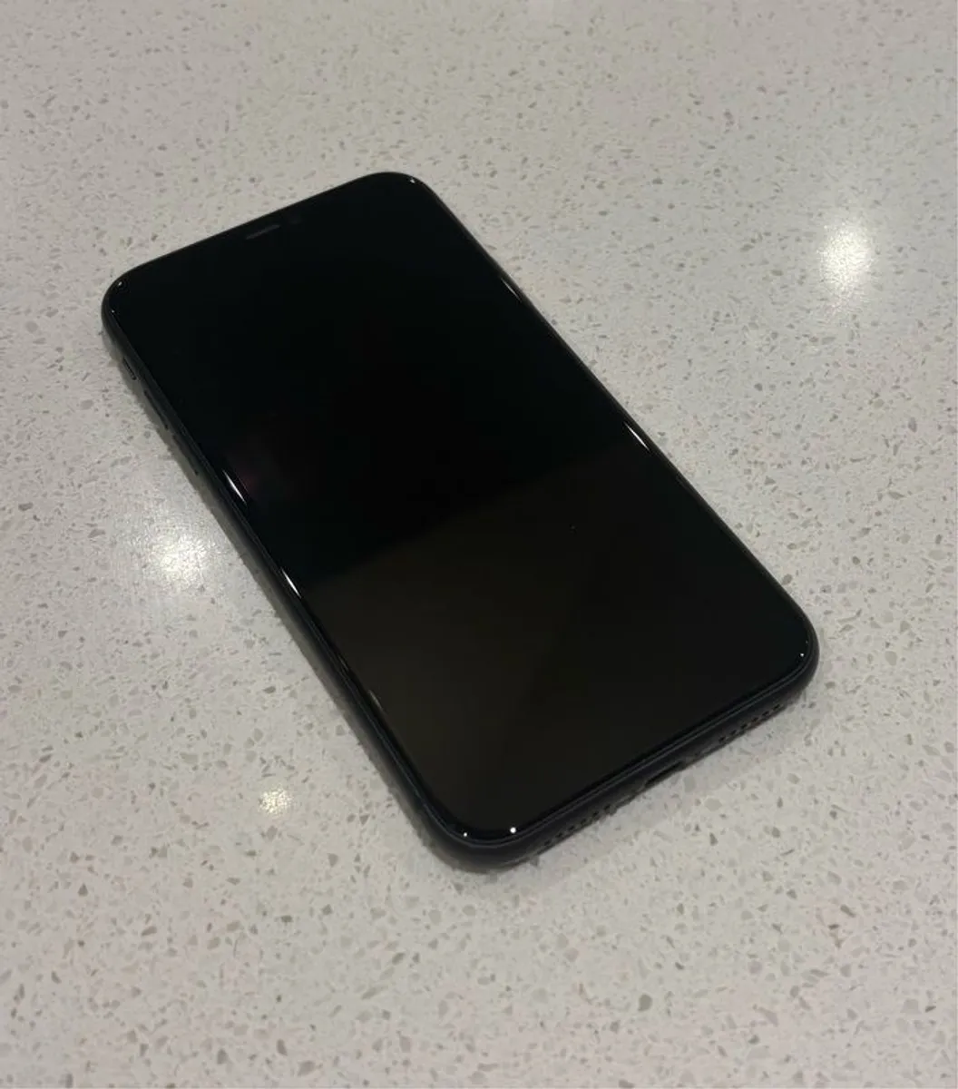 iphone 11 - Image 3