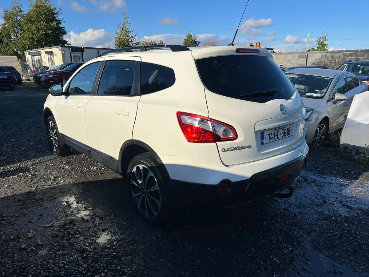 2014 Qashqai +2 Ntec 360 4X4 driving - Image 4
