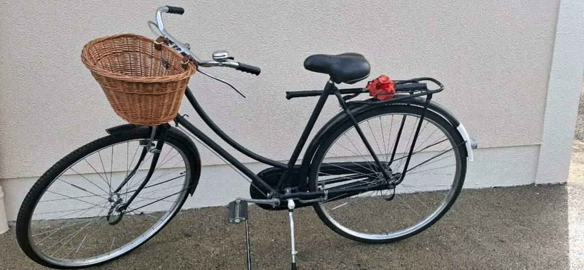 Restored high nelly bike - Image 3