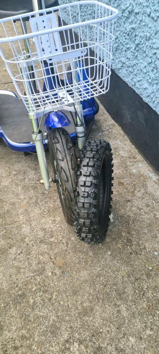3 wheeñ mobility scooter - Image 4