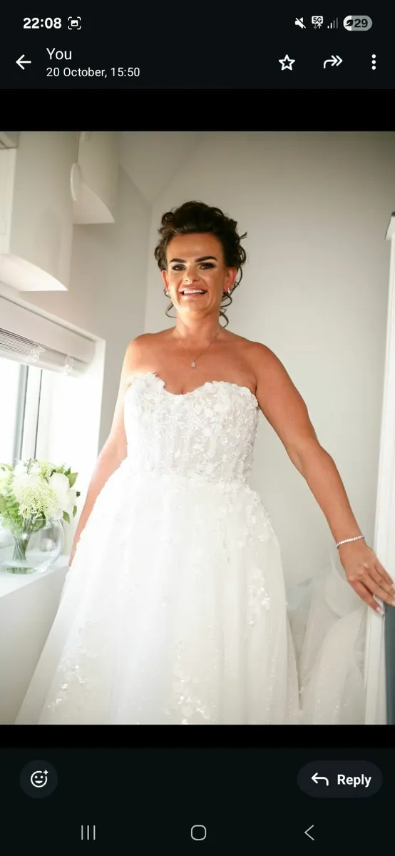 Wedding dress - Image 2