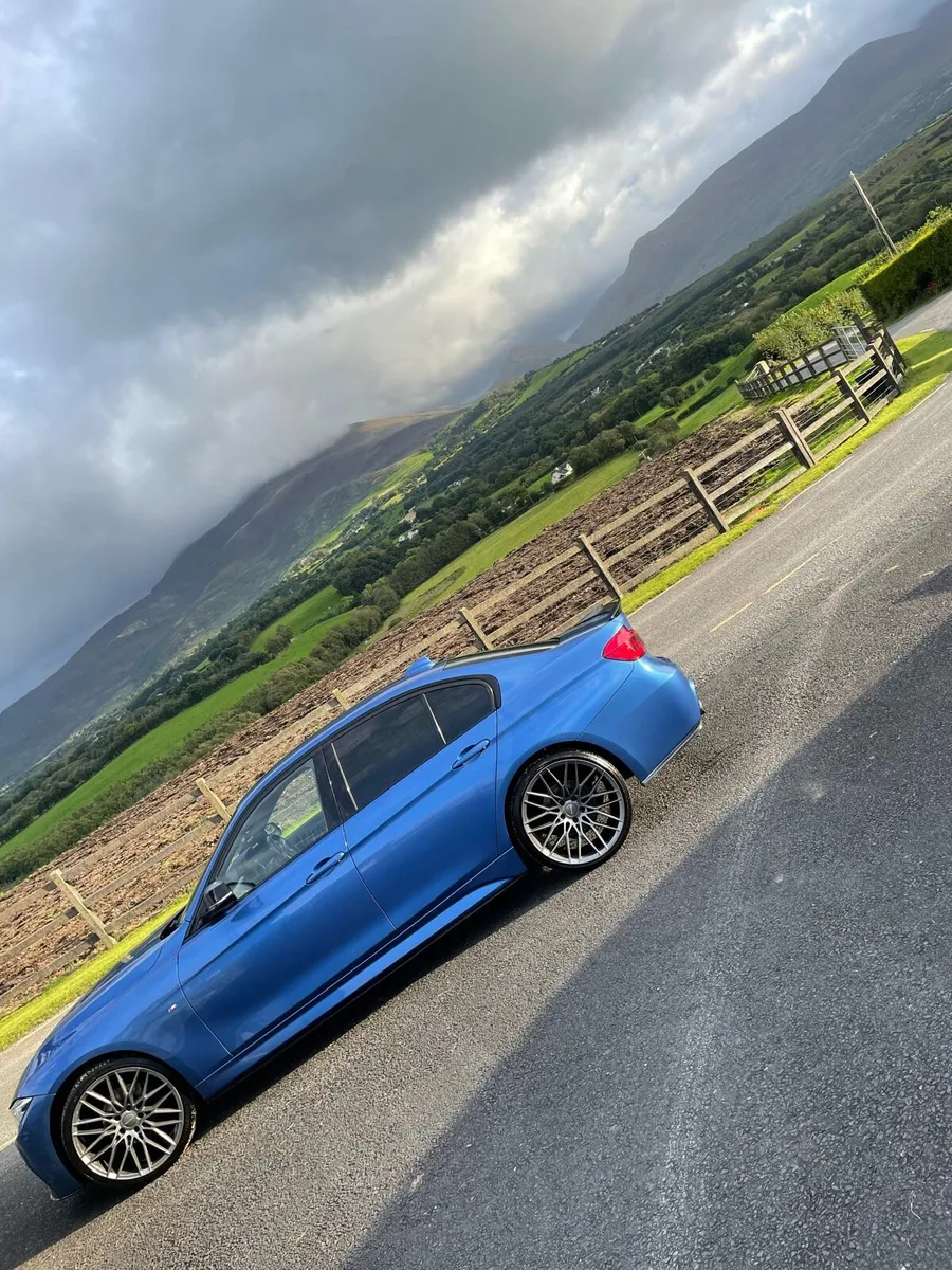 Car - Image 3