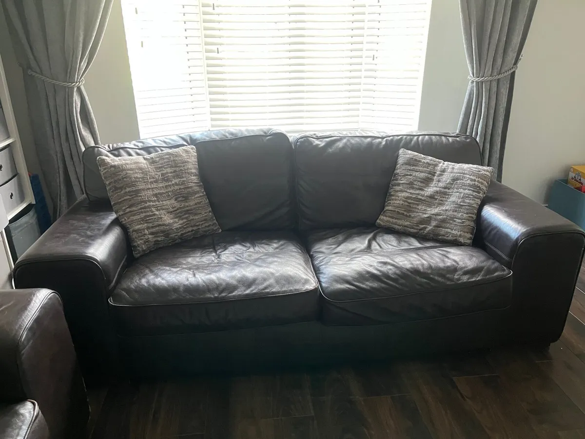 Sofa couch 3 seater x2 - Image 1