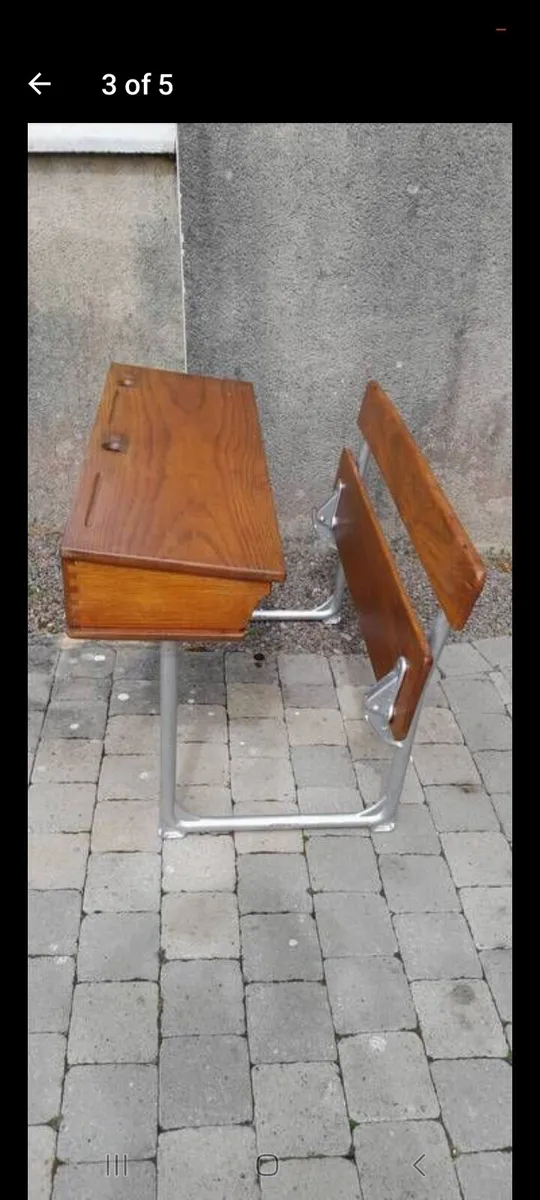School desk - Image 3