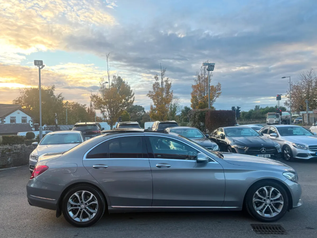 Mercedes-Benz C-Class C200 Bluetec Sport Premium + - Image 4