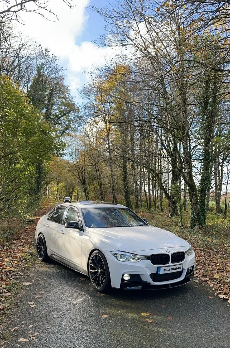 BMW 3-Series 2016 sunroof automatic - Image 1