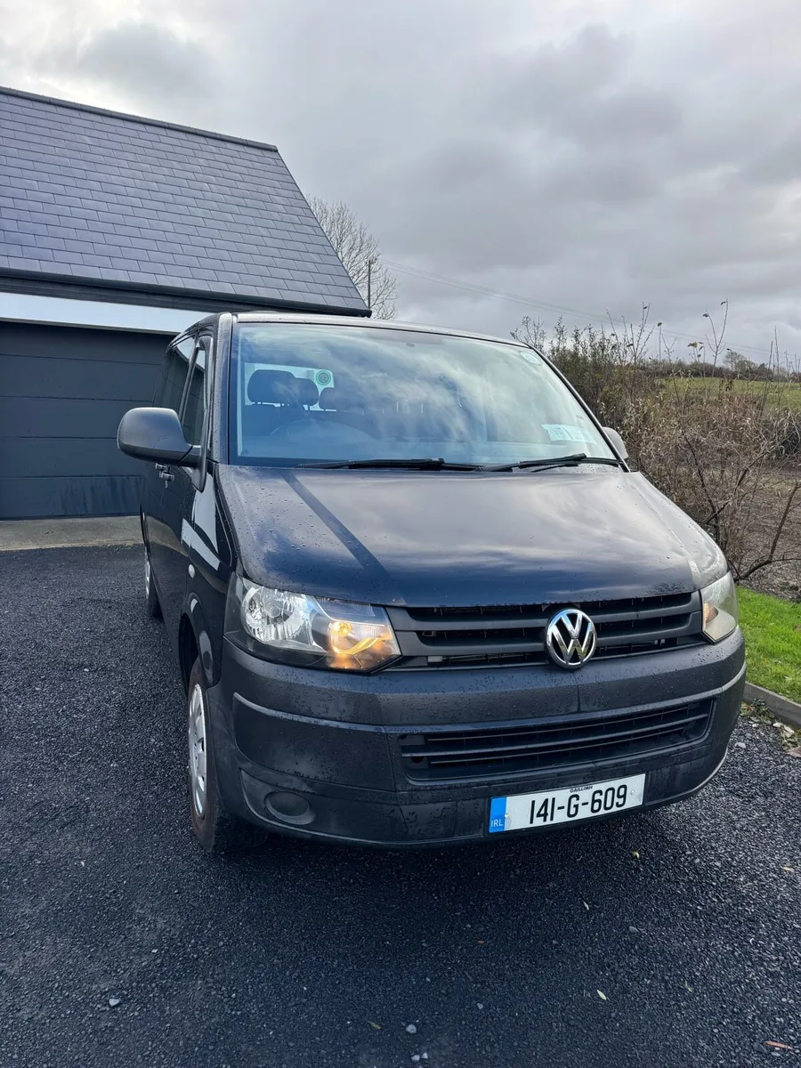 VW Transporter Shuttle - Image 2