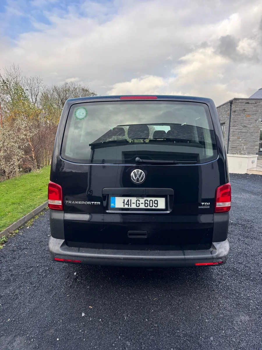 VW Transporter Shuttle - Image 3