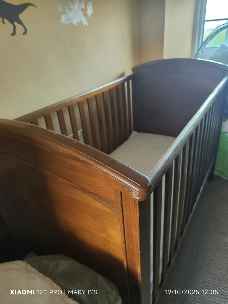 Cot bed - Image 3