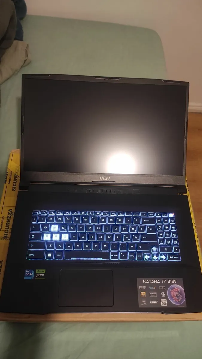 MSI Katana 17 RTX 4070 i7-13620H – Like New - Image 2
