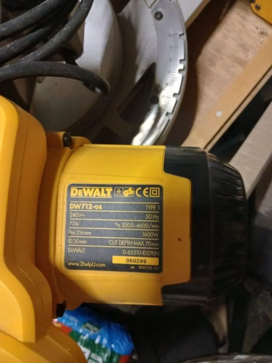 de walt mitre saw - Image 3