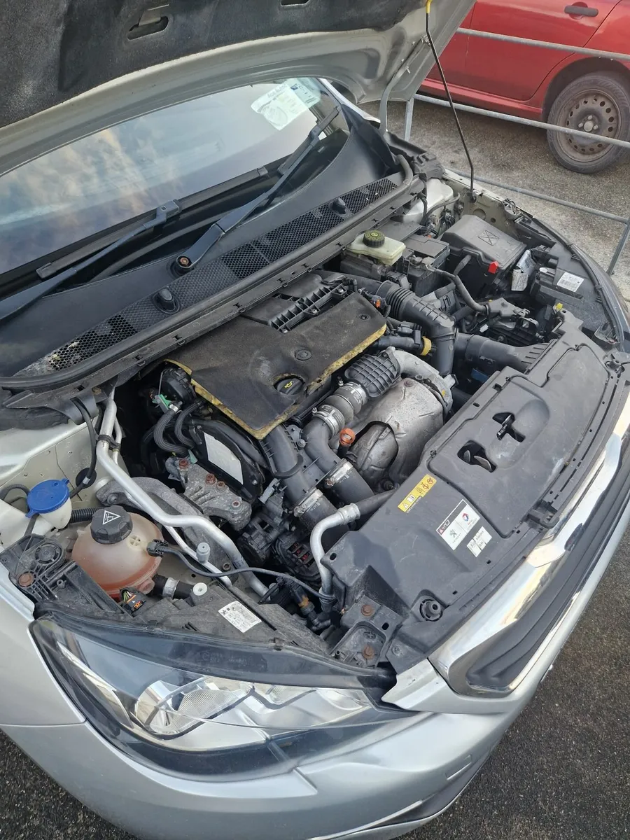 Peugeot 308 2016 - Image 4