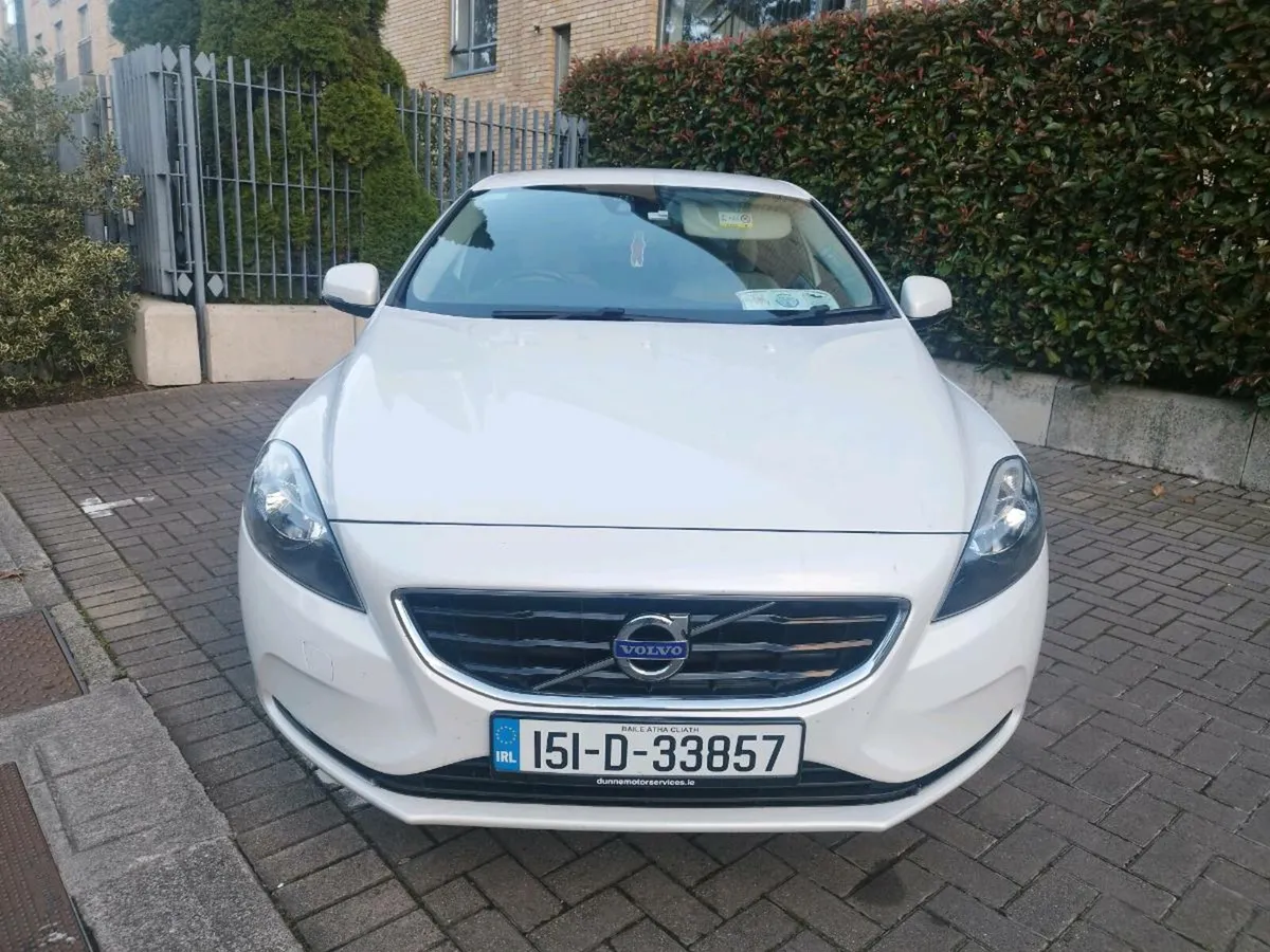 151 Volvo V40 D2 1.6Diesel NCT till 08/26 - Image 3