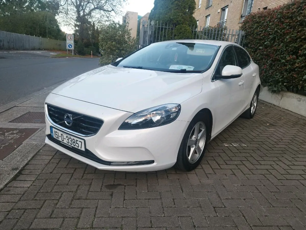 151 Volvo V40 D2 1.6Diesel NCT till 08/26 - Image 4