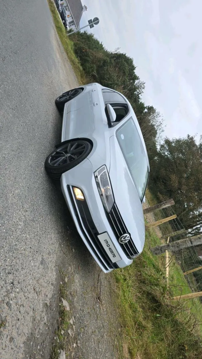2017 vw jetta **automatic **2 years nct** - Image 2