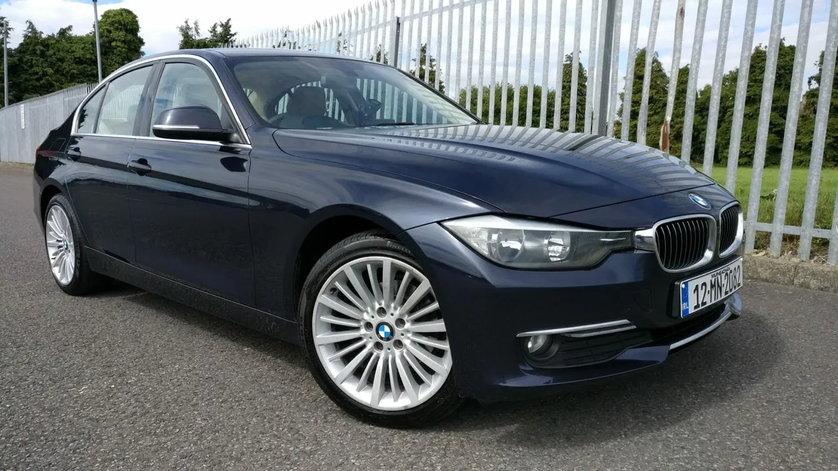 BMW 3 series Luxury 2012 - Image 1