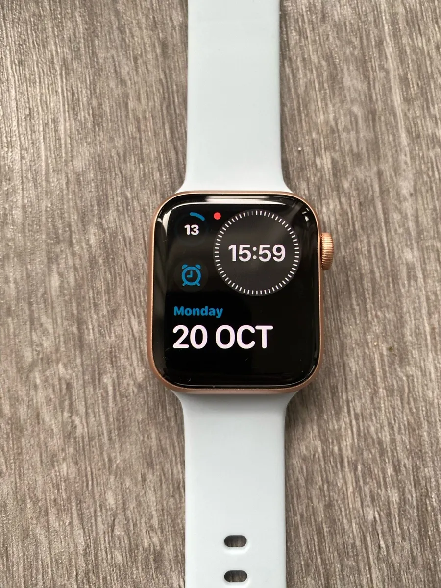 Apple Watch Series 6 40mm - Image 2