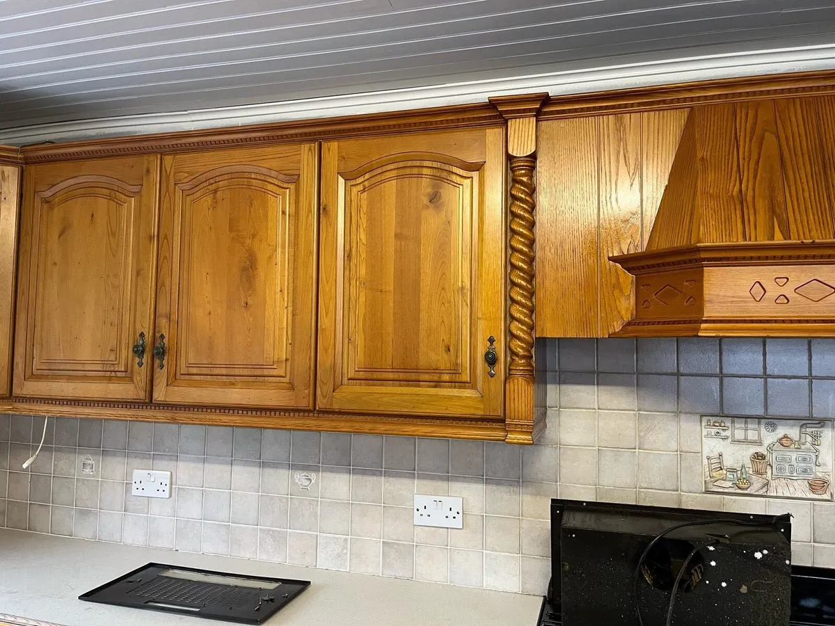 Kitchen units for sale - Image 1