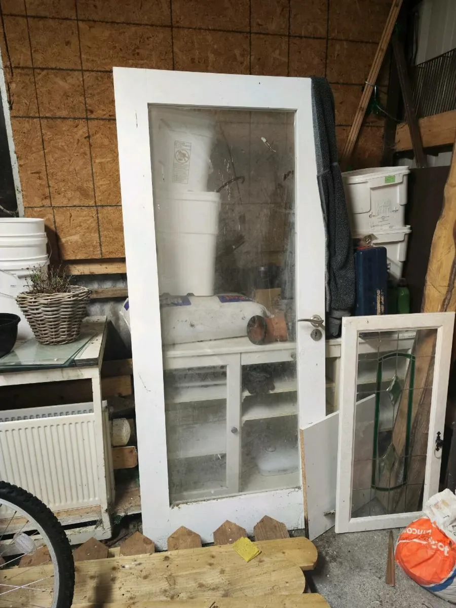 Living room shaker door - Image 1