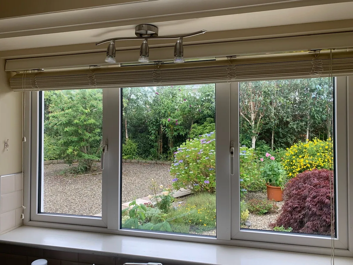 Wooden Venetian Blind - Image 2