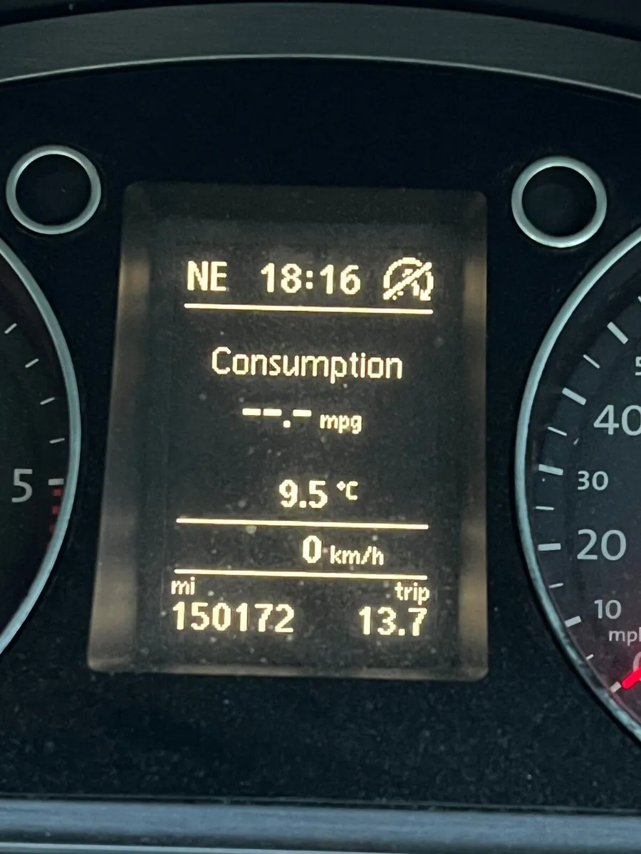 Volkswagen Passat 2013 - Image 4