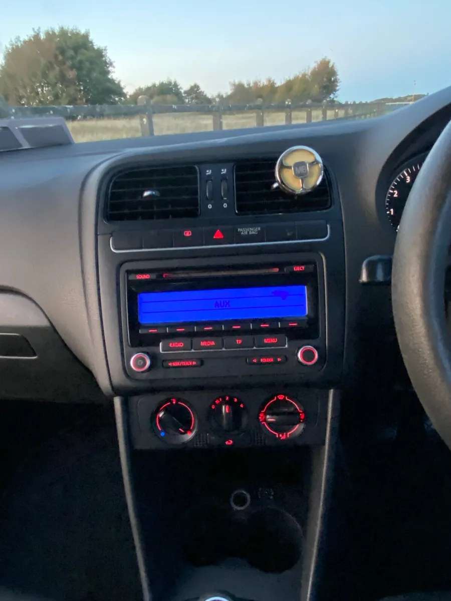 Volkswagen Polo 2010 - Image 3