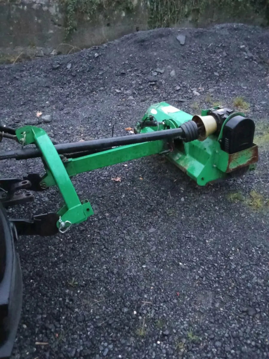 Verge mower flail - Image 1