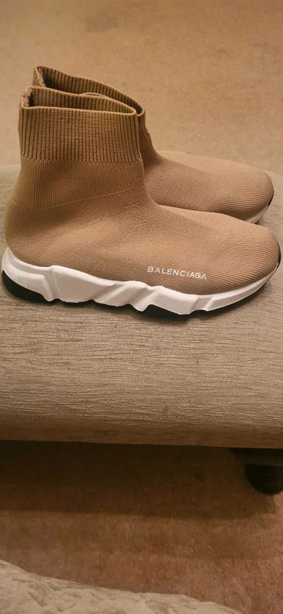 Runners - Image 2